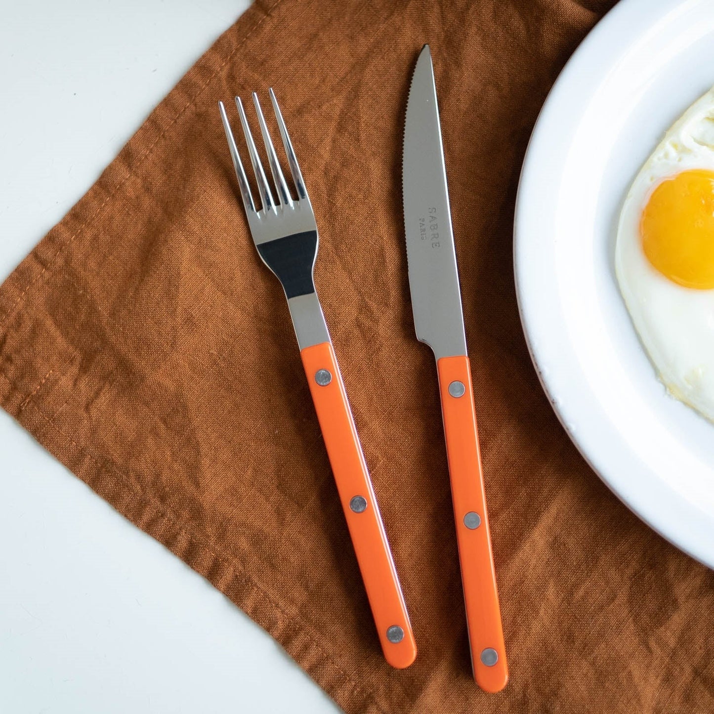 Sabre Paris- Bistrot Unifarben 3-teiliges Besteckset -ORANGE