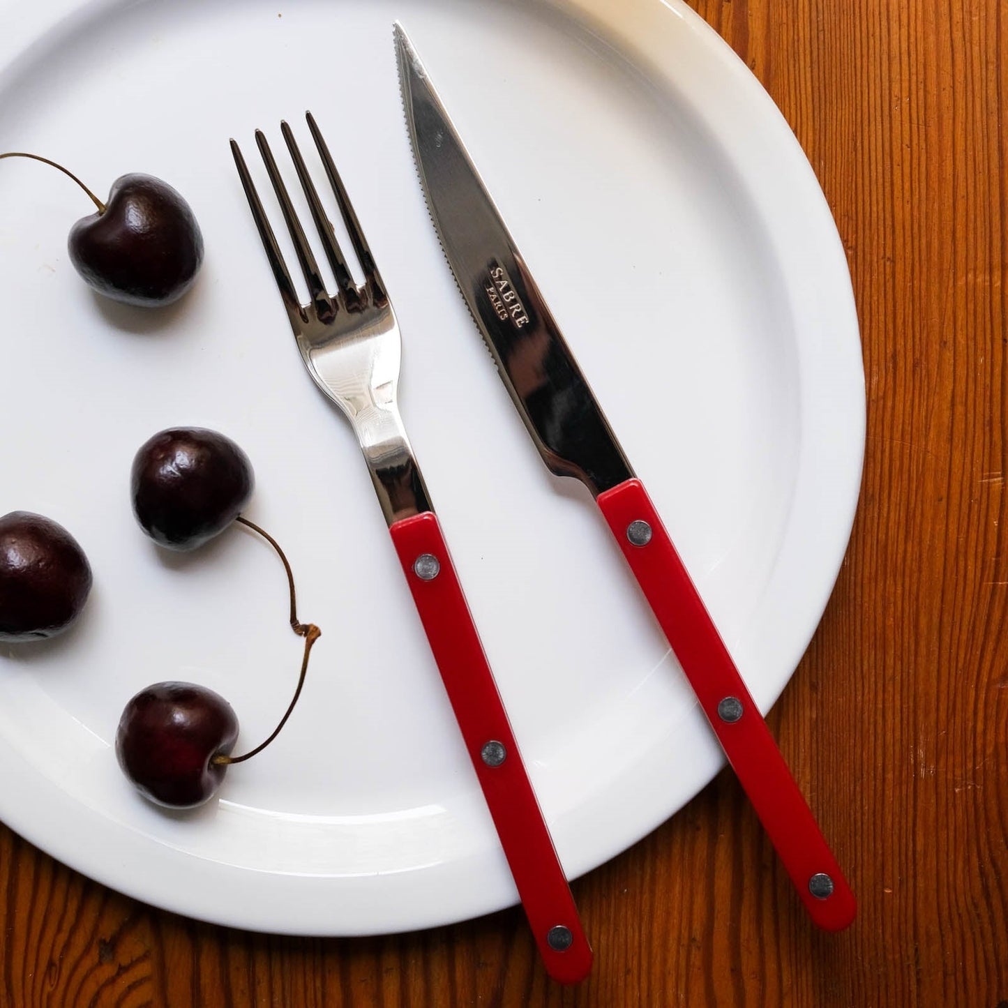 Sabre Paris- Bistrot Unifarben 3-teiliges Besteckset -BURGUNDY