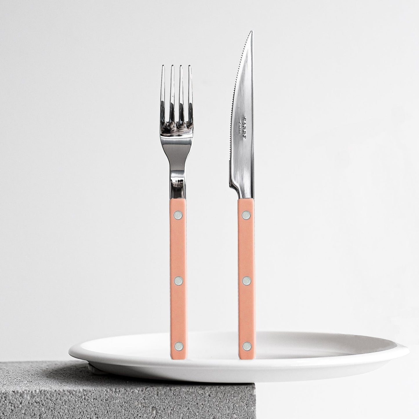 Sabre Paris- Bistrot Unifarben 3-teiliges Besteckset -NUDE PINK