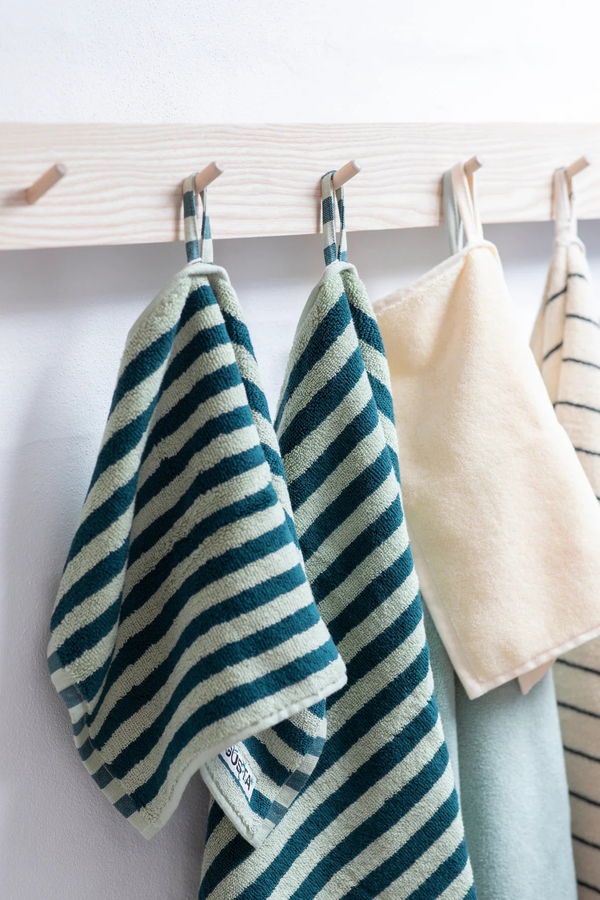 Bongusta - Naram Hand Towels - sea foam & deep teal