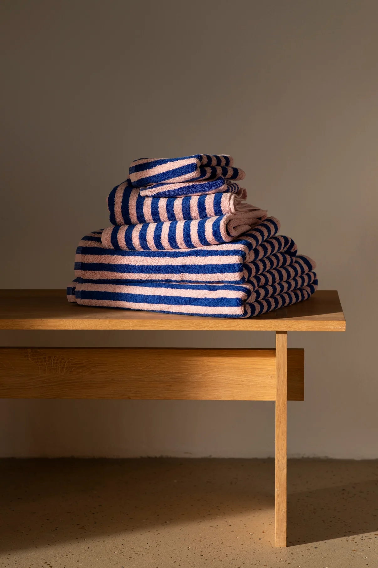 Bongusta - Naram Hand Towels - dazzling blue & rose