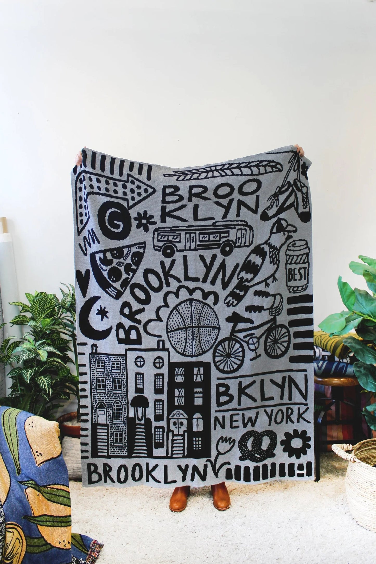 Calhoun & Co New York BROOKLYN KNIT BLANKET in L TRAIN