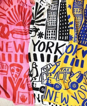 Calhoun & Co New York NEW YORK CITY KNIT BLANKET in BIG APPLE PINK & RED