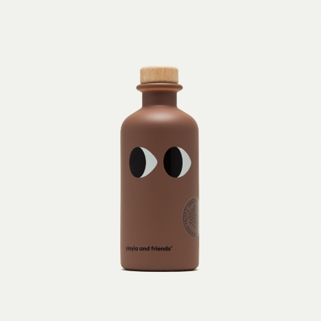 Extra virgin olive oil with black truffle