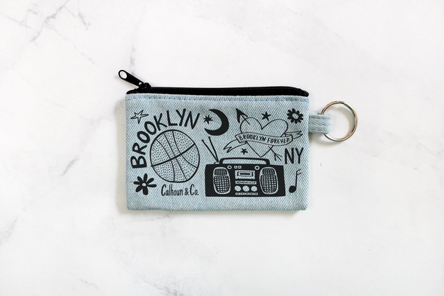 Calhoun & Co New York BROOKLYN SCREEN PRINTED ZIPPER CARD POUCH WITH KEYRING
