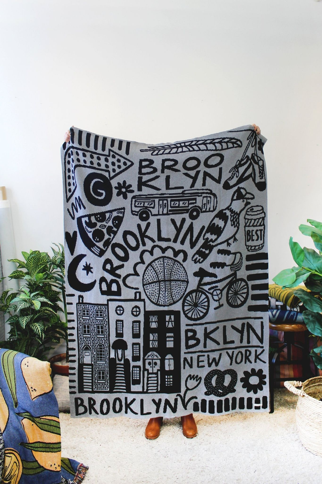 Calhoun & Co New York BROOKLYN KNIT BLANKET in L TRAIN