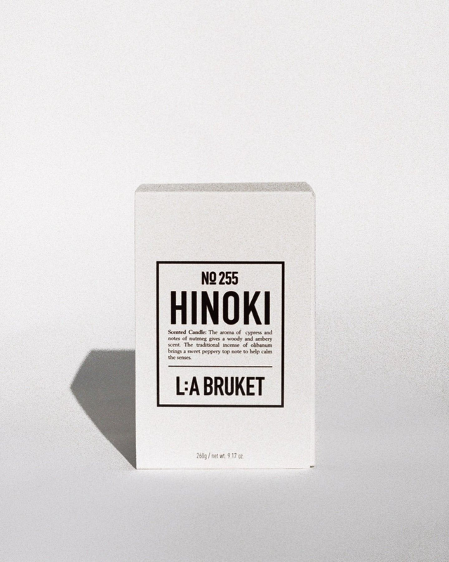 L:A BURKET- No.255 Duftkerze Hinoki - 260 g